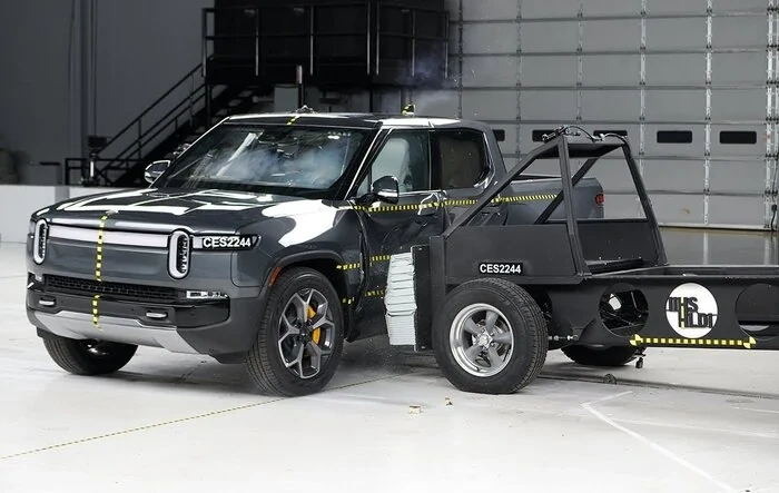 IIHS Updated Crash Test Rating of Rivian R1T (w/ Video)