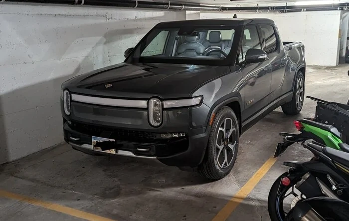 ?Canadian Rivian deliveries full steam ahead! AKA I HAVE AN R1T NOW!