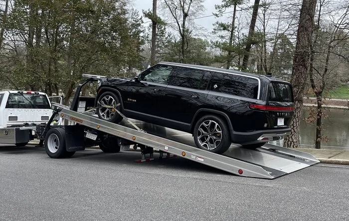 Midnight Black R1S delivery after 4 years, 11 days - Finally!