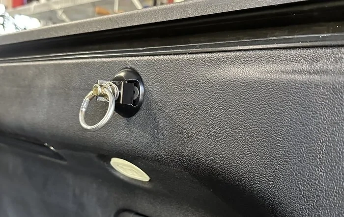 JEBINC’s bitchin’ no rails tie downs mod!