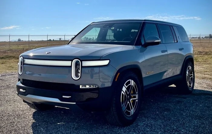 Edmunds: R1S range tested on 20” AT tires