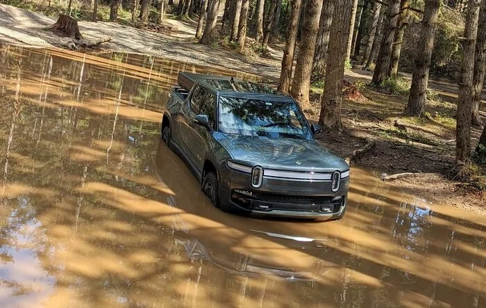 [Update: Made It Out!] Drive Motor Failure During Off-roading Excursion Through Water Crossing