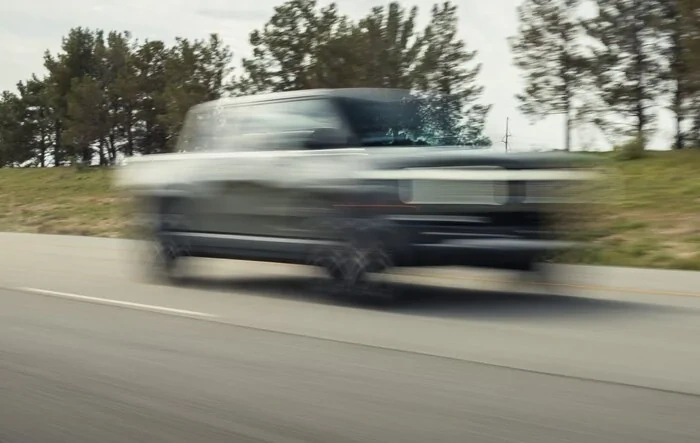 Top Speed Test: How Fast Is a Rivian R1T? [Motortrend]