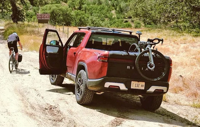 Official Rivian Bike Pad for R1T Tailgate - First Look! ?‍♀️ (updated w/ photos in use)