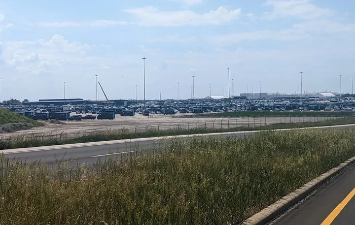 Thousands of Rivian R1 and EDV waiting to be delivered from Normal Plant (6/1/23 photo)