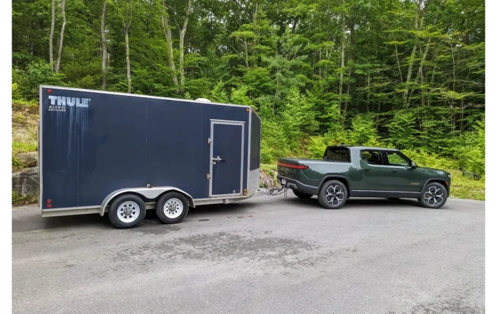 Enclosed trailer towing with R1T -- two identical trips, one year apart