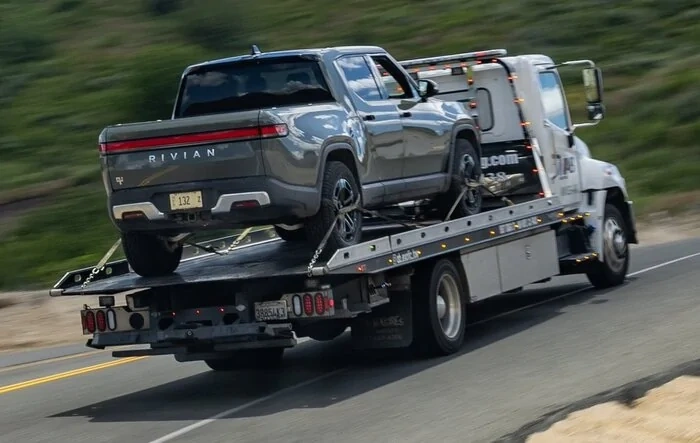 Motortrend: We ran our Rivian to zero battery charge / range. What happened didn't go well.