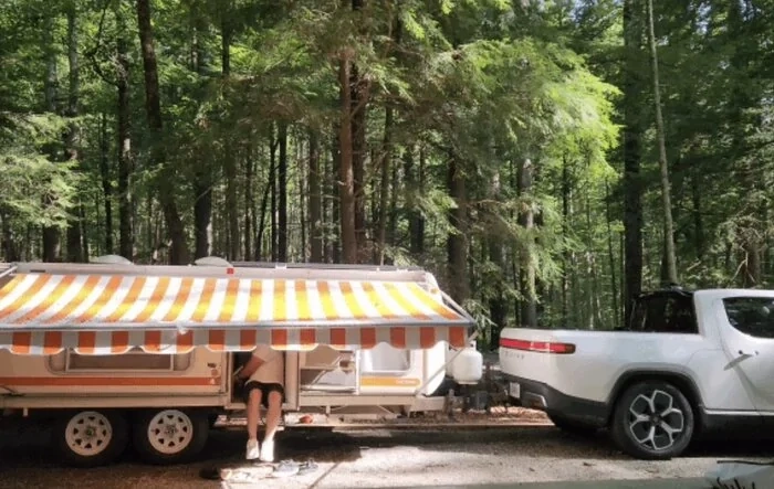 The Past is the Future! HiLo trailer pulled to Vogel Park with R1T