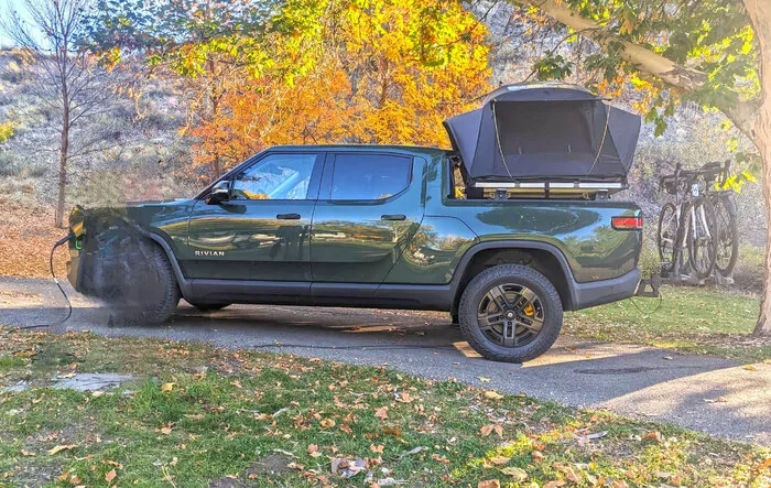 When life gives you a cracked subframe...Rivian staff save the day!