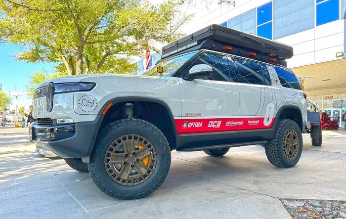 Lifted right - OPTIMA Overland R1S debuts at SEMA