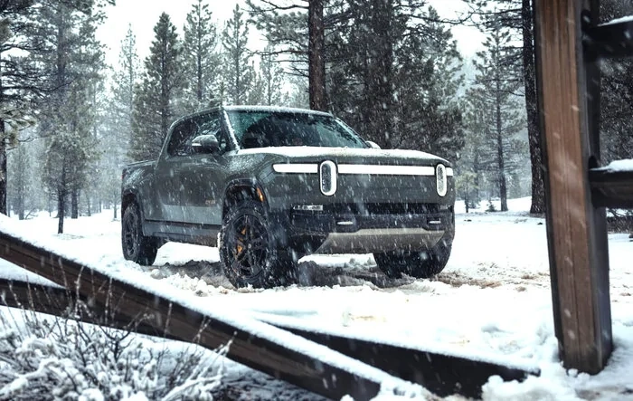 Share your winter road trip gear list and survival kit