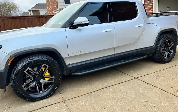 Atomic Wheels on Rivians - Installed Photos