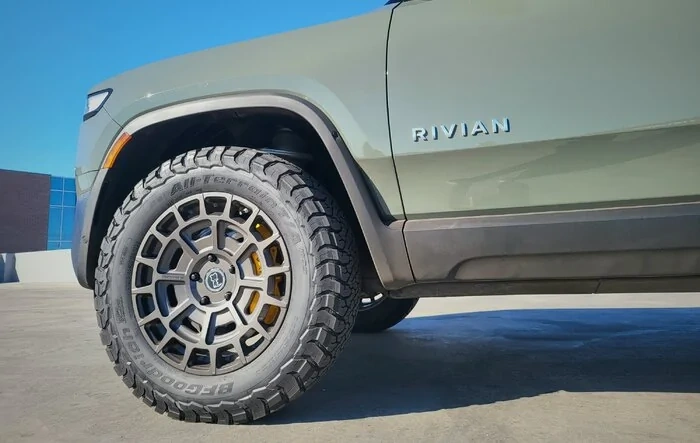 BFG K03 tires / Black Rhino Voltaic wheels installed on Rivian R1T