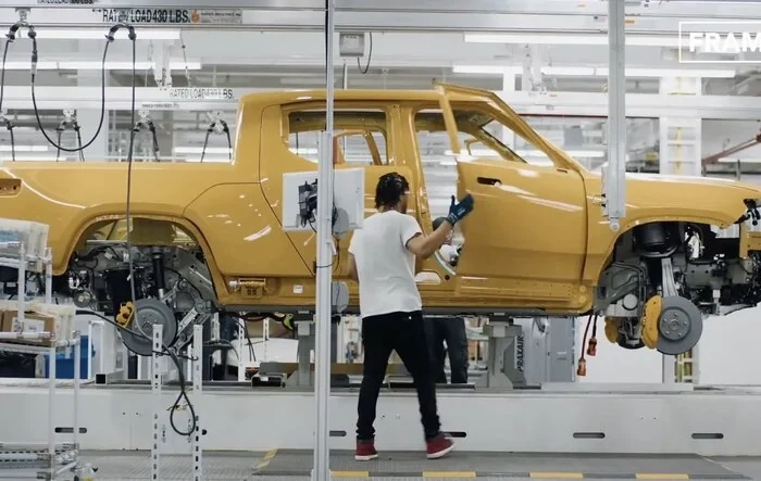 Rivian Factory Video: Inside US Mega Factory Producing the Massive Rivian Electric Truck - Production Line