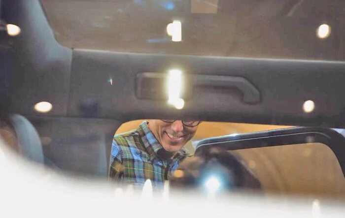 R2 interior photo confirms glass roof and retracting grab handles