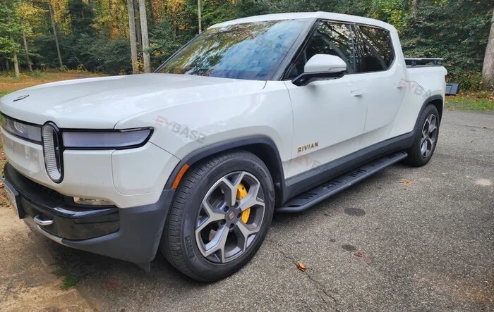 Step Into Adventure: Upgrade Your Rivian with EVBASE Running Boards!