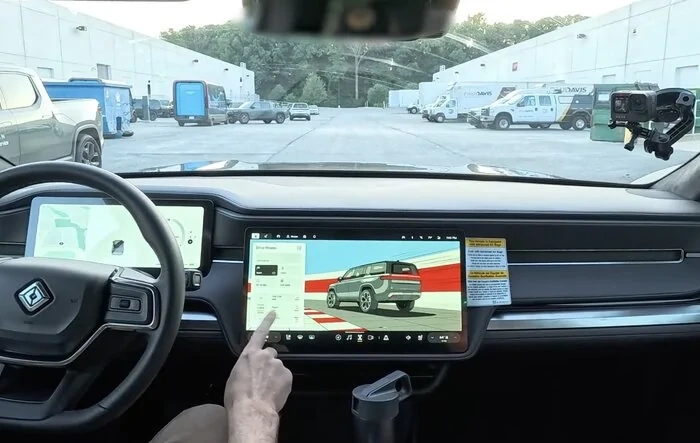Gen2 R1S Dual P Max - Demo Drive Ride Along w/ Driver deciding between R1S vs. Cybertruck