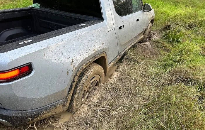 Stuck in mud! Help pull me out -- ideas or assistance in Saugerties/Woodstock/Catskills NY area?