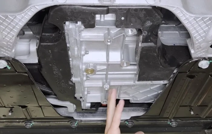 Munro: Gen 2 R1S Undercarriage. Good improvements and simplifications