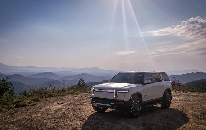 Road Tripping (multiple charging stops) Rivian vs Tesla -- experience from 2000 mile road trip
