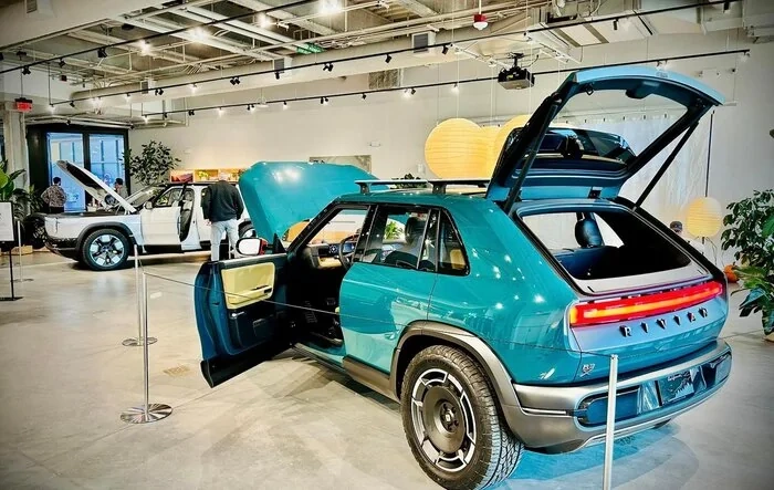 R2 and R3X are at new Boston Rivian Space