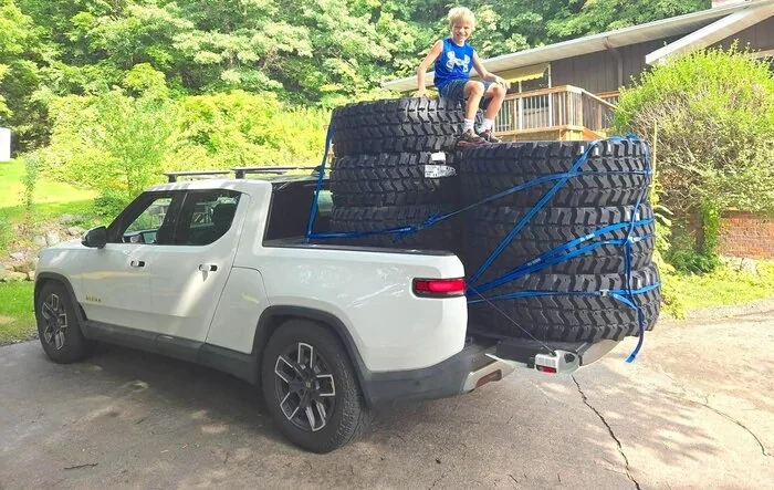 What Are You Hauling (or Hauled) in your Rivian? 🦾