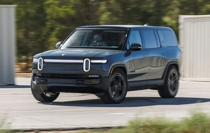 Motor Trend: The Best Cars, Trucks, SUVs of 2024 - Rivian R1S Quad Motor