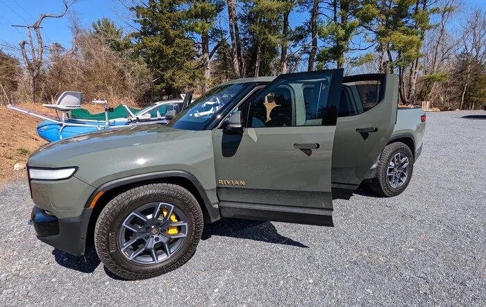 Photos: First drive @ DC area Rivian test drive event!