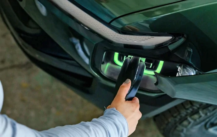 Initial range and charging real world observations by R1T owner