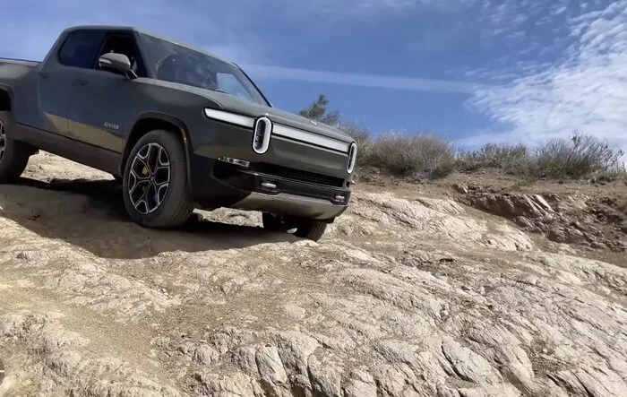 Smoking Tire Rivian R1T (w/ 22" Wheels) Review: You Should Definitely Buy One Even at New Price