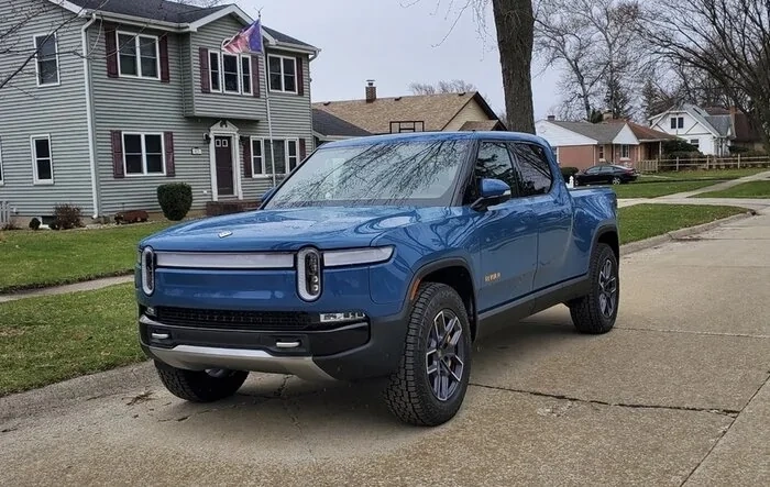 First reported Adventure trim Rivian R1T delivery