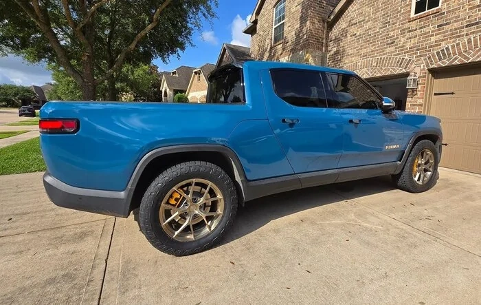 Atomic Wheels AWZZ + Toyo Open Country ATIII EV tires
