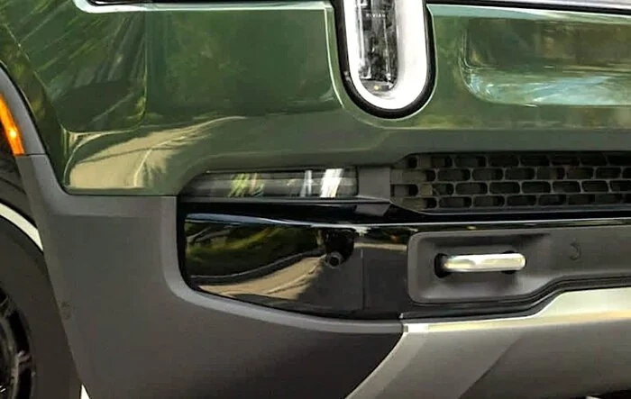 Gen 2 R1S / R1T Turn Signal Recall: Turn Signal Inoperative