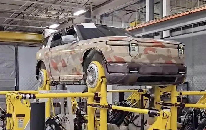 RJ posts video of R2 design validation build on 4-post shaker rig