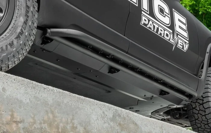 🚨 R1S Owners 🚨 Check it, bolt-on Aero Panels for RMaxx Running Boards - No more cutting holes!! DIY video dropped!
