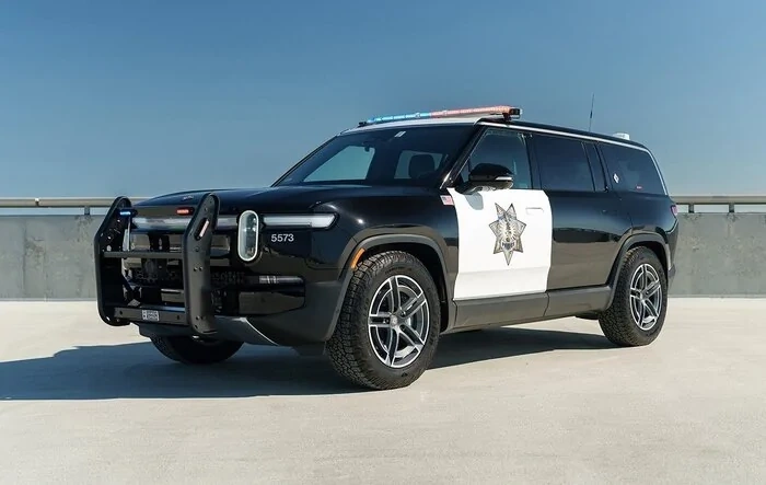 🚨🚔 Palo Alto Police Department gets Rivian R1S built by EV Sportline's upfitting division - Patrol EV