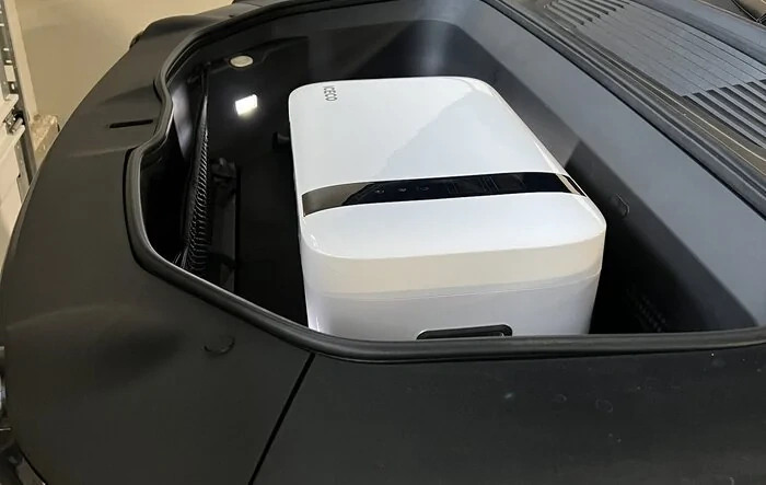 Sizing it up.. my power cooler arrived.. ICECO GO20 Dual Zone