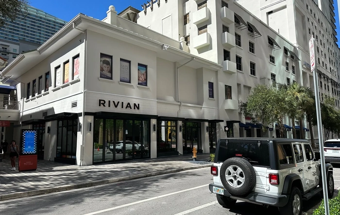 I Got A Chance To Tour Rivian’s Newest Space Here In Miami! Full Walk Through + Checking Out 2026 R1T and R1S!