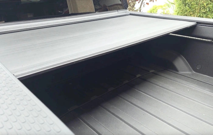 V2 Powered Tonneau Cover installed on Gen1 R1T is super quiet (sound on video)