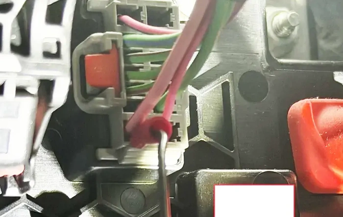 Tapping a Switched 12V Source – Info for Those Still Searching (25 Gen 2 Tri Max)