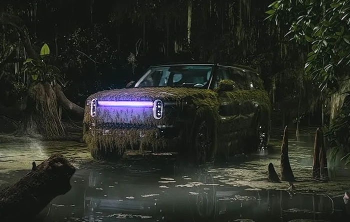 Rivian Halloween Mode SPOOKY SWAMP (2025) is Alive! 🎃