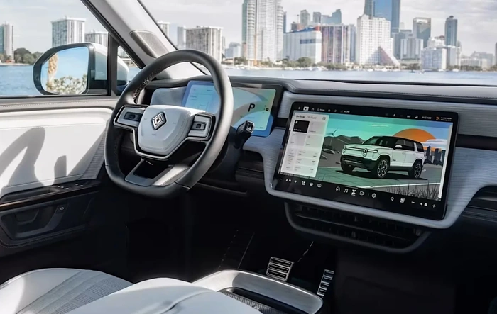 RJ on CarPlay (Autoblog Post / Stratechery Interview)