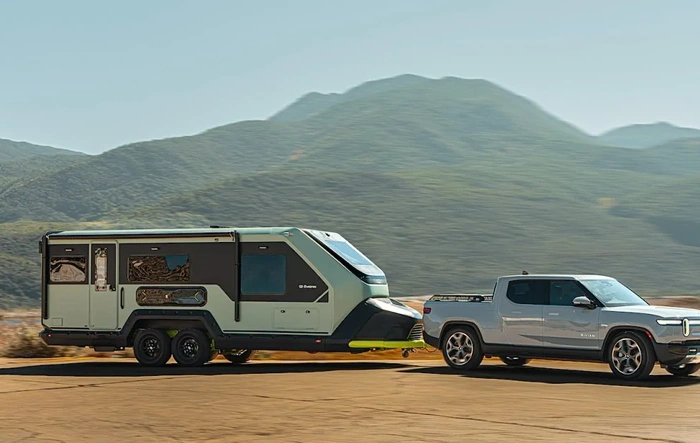 Evotrex PG5 - RV Trailer that powers itself