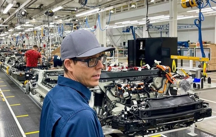 RJ buys the dip and picks up $1M of Rivian stock