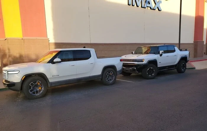Pics: Rivian R1T vs Hummer EV side by side comparison look