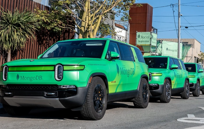 Custom wrapped R1S shuttles for MongoDB tech conference