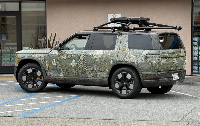 R2 prototype in the wild with roof rack (2/26/26 @ Redwood City)
