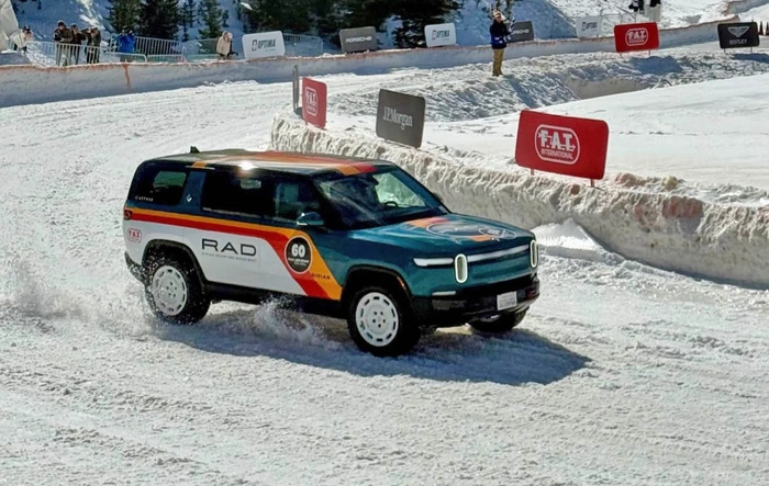 Video: RAD Rivian R1S Quad on studded tires competes in FAT Ice Race