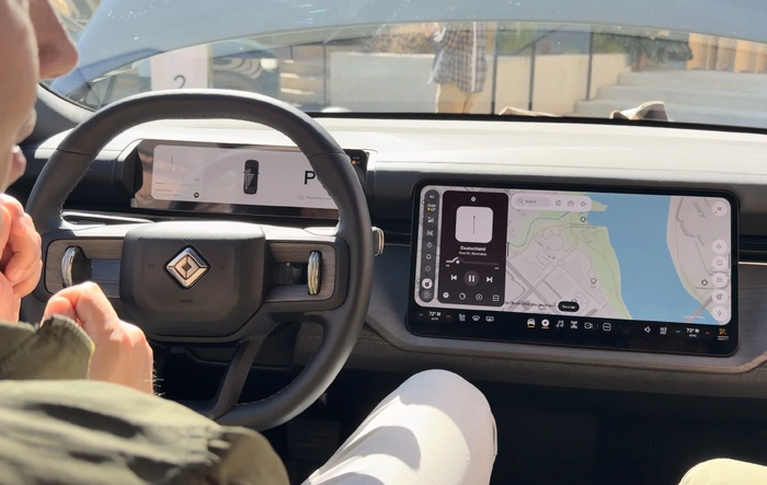 R2 MagSafe Charging, Scroll Wheels, Software, Stereo, Infotainment -- Live Demo at SXSW [VIDEO]