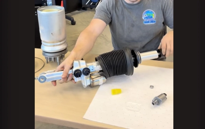 R1 Strut Damper Assembly - Teardown Video